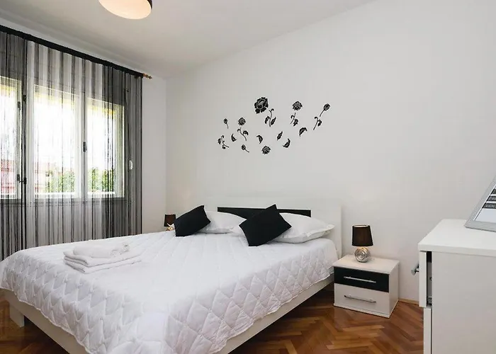 Family Friendly House With A Swimming Pool Sukosan, Zadar - 19564 Dom wakacyjny